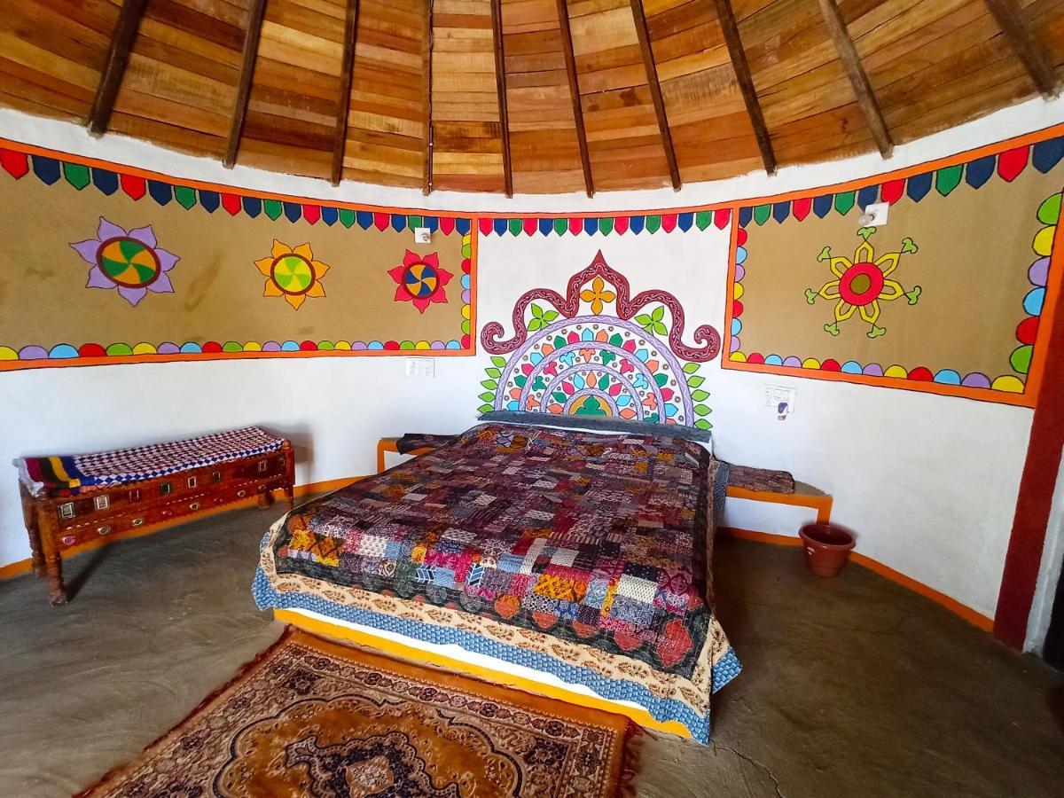 Banni Village Resort - Rann Of Kutch Bherandiala ภายนอก รูปภาพ