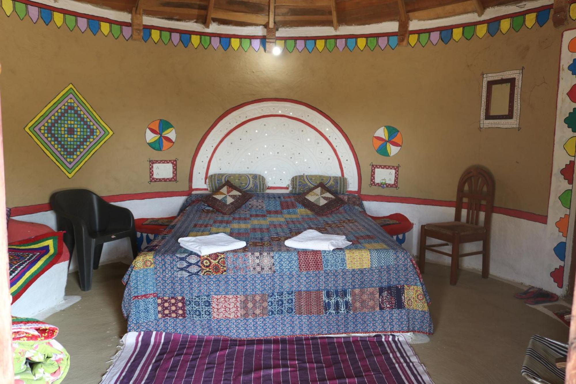 Banni Village Resort - Rann Of Kutch Bherandiala ภายนอก รูปภาพ