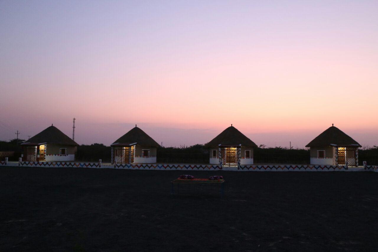 Banni Village Resort - Rann Of Kutch Bherandiala ภายนอก รูปภาพ